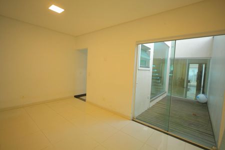 Copa  de casa para alugar com 3 quartos, 220m² em Paulicéia, São Bernardo do Campo