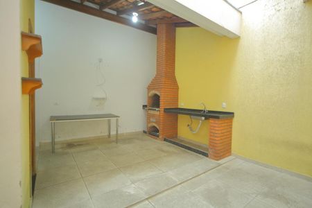 Quintal/Churrasqueira  de casa para alugar com 3 quartos, 220m² em Paulicéia, São Bernardo do Campo