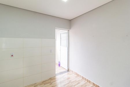 Cozinha de casa para alugar com 1 quarto, 50m² em Jardim Ana Estela, Carapicuíba