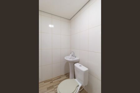 Banheiro de casa para alugar com 1 quarto, 50m² em Jardim Ana Estela, Carapicuíba