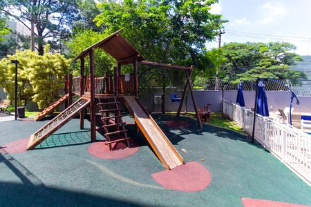 Apartamento à venda com 56m², 2 quartos e 1 vaga Apartamento à venda com 56m², 2 quartos e 1 vagaÁrea comum - Playground