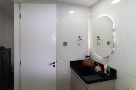 Apartamento à venda com 56m², 2 quartos e 1 vaga Apartamento à venda com 56m², 2 quartos e 1 vagaBanheiro da Suíte