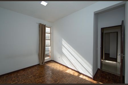 Quarto 3 de apartamento para alugar com 3 quartos, 74m² em Estrela Dalva, Belo Horizonte