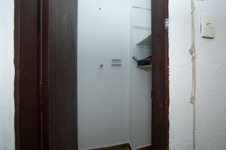 Banheiro de serviço de apartamento para alugar com 3 quartos, 74m² em Estrela Dalva, Belo Horizonte