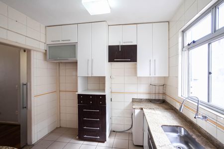 Apartamento à venda com 85m², 3 quartos e 2 vagasCozinha