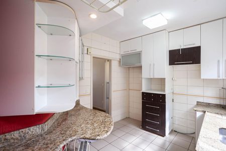 Apartamento à venda com 85m², 3 quartos e 2 vagasCozinha