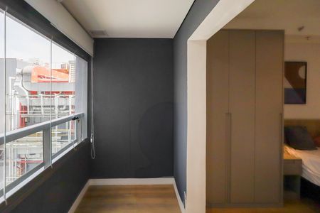 Varanda de kitnet/studio para alugar com 1 quarto, 40m² em Santo Amaro, São Paulo
