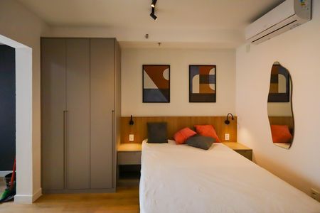 Quarto de kitnet/studio para alugar com 1 quarto, 40m² em Santo Amaro, São Paulo