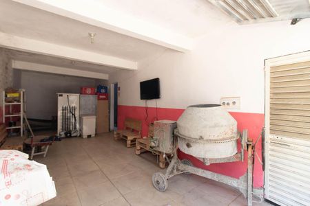 Garagem de casa à venda com 3 quartos, 250m² em Furnas, São Paulo