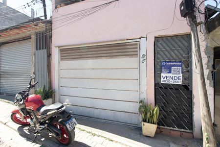 Fachada de casa à venda com 3 quartos, 250m² em Furnas, São Paulo