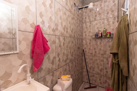 Banheiro da Suíte de casa à venda com 3 quartos, 250m² em Furnas, São Paulo