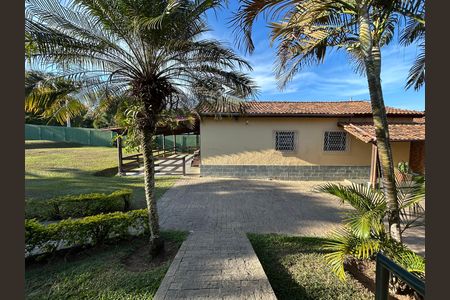 Casa para alugar com 3 quartos, 492m² em Chácara Novo Horizonte, Contagem