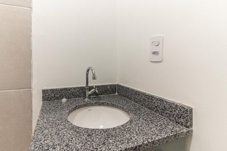 Banheiro de apartamento para alugar com 2 quartos, 34m² em Campos Elíseos, São Paulo