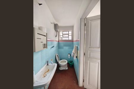Casa à venda com 266m², 3 quartos e 7 vagas Casa à venda com 266m², 3 quartos e 7 vagasBanheiro de serviço 2