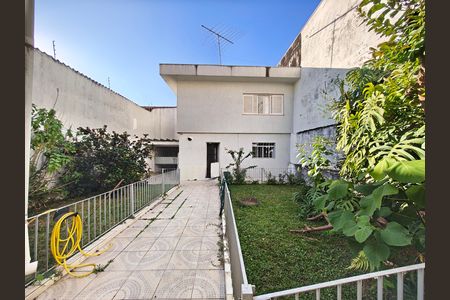 Casa à venda com 266m², 3 quartos e 7 vagas Casa à venda com 266m², 3 quartos e 7 vagasQuintal