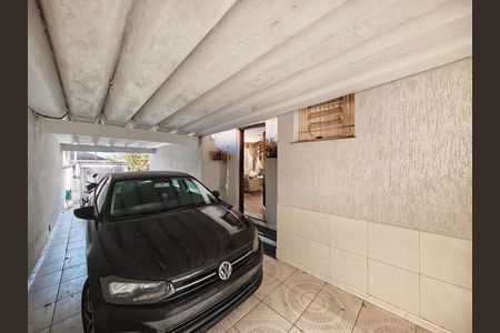 Casa à venda com 266m², 3 quartos e 7 vagas Casa à venda com 266m², 3 quartos e 7 vagasGaragem