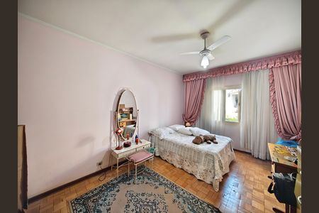 Casa à venda com 266m², 3 quartos e 7 vagas Casa à venda com 266m², 3 quartos e 7 vagasQuarto 1