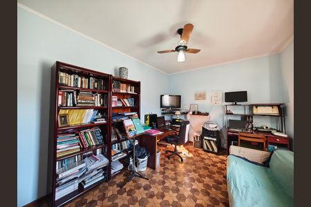 Casa à venda com 266m², 3 quartos e 7 vagas Casa à venda com 266m², 3 quartos e 7 vagasQuarto 2