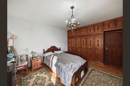 Casa à venda com 266m², 3 quartos e 7 vagas Casa à venda com 266m², 3 quartos e 7 vagasSuíte