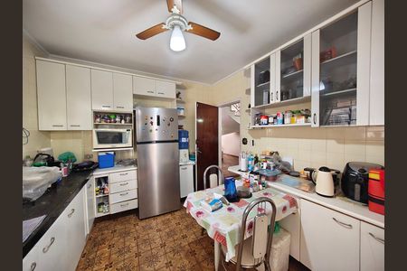 Casa à venda com 266m², 3 quartos e 7 vagas Casa à venda com 266m², 3 quartos e 7 vagasCozinha