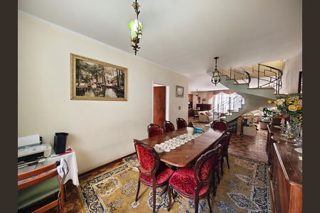 Casa à venda com 266m², 3 quartos e 7 vagas Casa à venda com 266m², 3 quartos e 7 vagasSala de Jantar