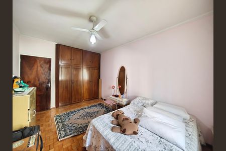 Casa à venda com 266m², 3 quartos e 7 vagas Casa à venda com 266m², 3 quartos e 7 vagasQuarto 1