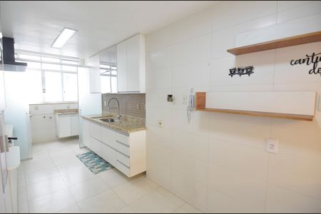 Apartamento à venda com 135m², 3 quartos e 2 vagas Apartamento à venda com 135m², 3 quartos e 2 vagasCozinha