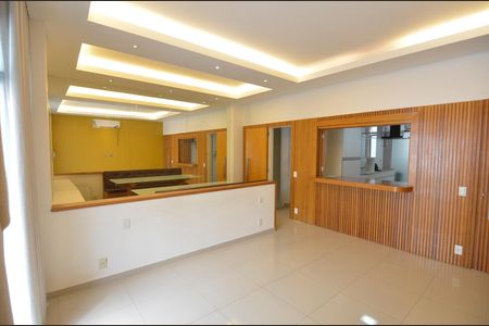 Apartamento à venda com 135m², 3 quartos e 2 vagas Apartamento à venda com 135m², 3 quartos e 2 vagasSala