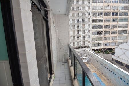 Apartamento à venda com 135m², 3 quartos e 2 vagas Apartamento à venda com 135m², 3 quartos e 2 vagasSuíte