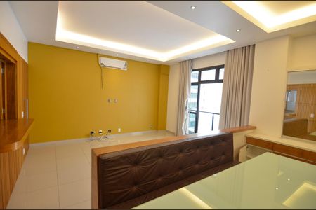 Apartamento à venda com 135m², 3 quartos e 2 vagas Apartamento à venda com 135m², 3 quartos e 2 vagasSala
