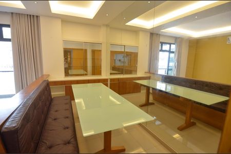 Apartamento à venda com 135m², 3 quartos e 2 vagas Apartamento à venda com 135m², 3 quartos e 2 vagasSala