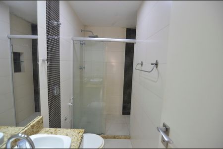 Apartamento à venda com 135m², 3 quartos e 2 vagas Apartamento à venda com 135m², 3 quartos e 2 vagasBanheiro da Suíte