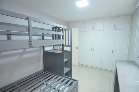 Apartamento à venda com 135m², 3 quartos e 2 vagas Apartamento à venda com 135m², 3 quartos e 2 vagasQuarto 1