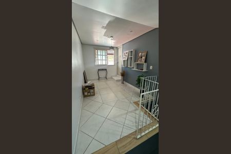 Sala de casa de condomínio à venda com 3 quartos, 200m² em Santa Tereza, Porto Alegre