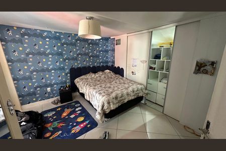 Quarto de casa de condomínio à venda com 3 quartos, 200m² em Santa Tereza, Porto Alegre