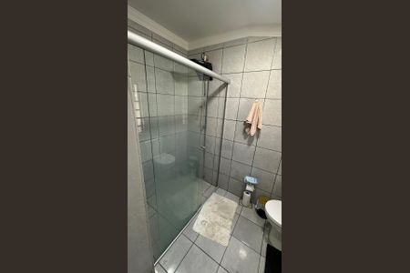 Banheiro de casa de condomínio à venda com 3 quartos, 200m² em Santa Tereza, Porto Alegre