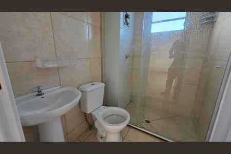 Banheiro de apartamento para alugar com 2 quartos, 57m² em Palmital, Lagoa Santa