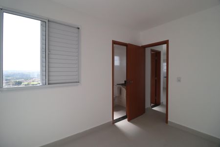 Quarto 2 - Suíte de apartamento para alugar com 2 quartos, 58m² em Jardim Patricia, Uberlândia