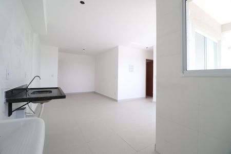 Cozinha de apartamento para alugar com 2 quartos, 58m² em Jardim Patricia, Uberlândia