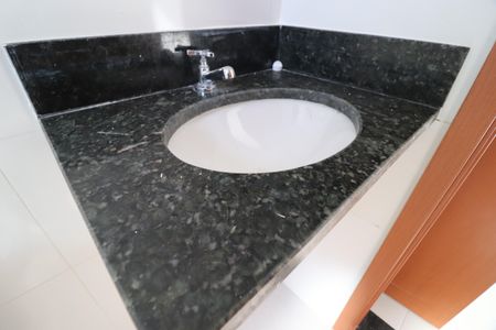 Apartamento para alugar com 58m², 2 quartos e 1 vagaBanheiro do Quarto 2