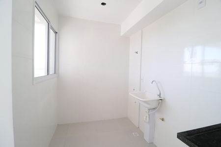 Cozinha e Área de Serviço de apartamento para alugar com 2 quartos, 58m² em Jardim Patricia, Uberlândia