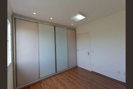 Casa de condomínio para alugar com 254m², 3 quartos e 4 vagasQuarto 2
