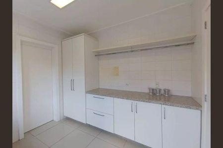 Casa de condomínio para alugar com 254m², 3 quartos e 4 vagasÁrea de serviço