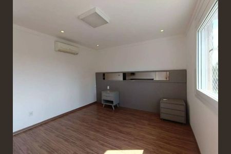Casa de condomínio para alugar com 254m², 3 quartos e 4 vagasQuarto 1