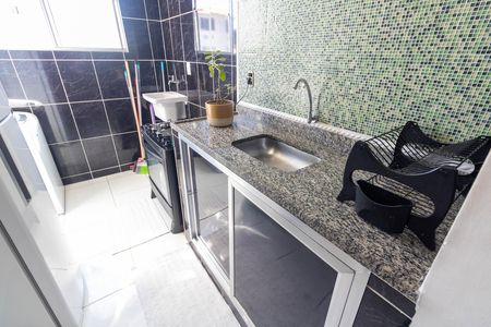 Apartamento para alugar com 50m², 2 quartos e 1 vaga Apartamento para alugar com 50m², 2 quartos e 1 vagaCozinha e Área de Serviço