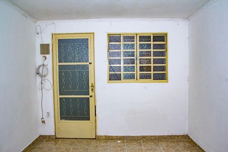 Casa para alugar com 50m², 2 quartos e sem vaga