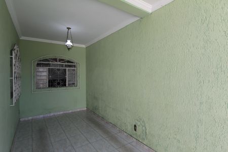 Garagem de casa para alugar com 4 quartos, 174m² em Maria Helena, Belo Horizonte