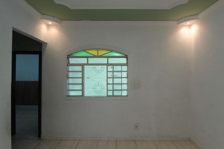 Sala de casa para alugar com 4 quartos, 174m² em Maria Helena, Belo Horizonte