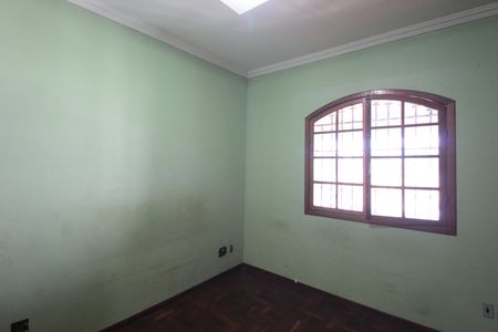 Suite de casa para alugar com 4 quartos, 174m² em Maria Helena, Belo Horizonte