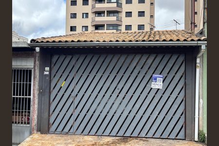 Casa para alugar com 150m², 3 quartos e 2 vagas Casa para alugar com 150m², 3 quartos e 2 vagasFachada